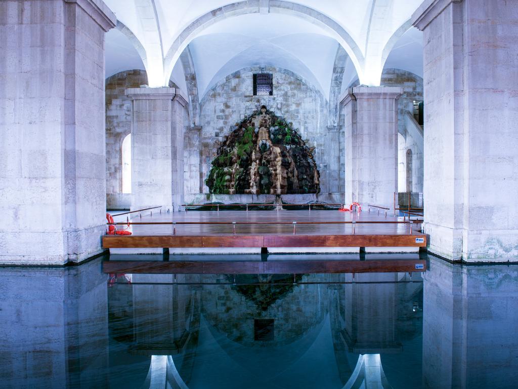 里斯波伯多禄酒店 Lisboa 外观 照片 The interior of the church